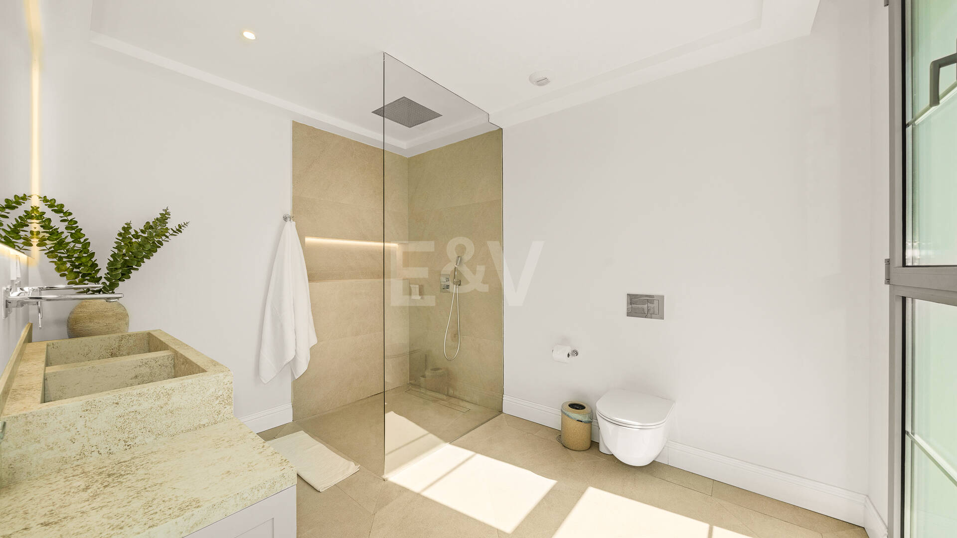 Brandneue Designervilla mit Passivhaus-Effizienz in Los Arqueros