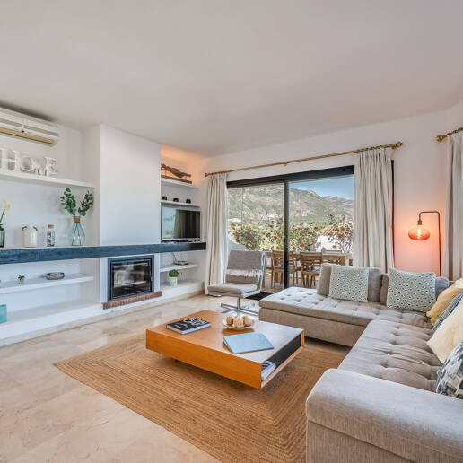 Helle Wohnung im Mittelgeschoss in Lomas de Marbella Club mit Großzügiger Terrasse