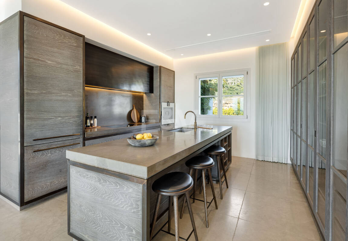 Prestigefylld Marbella Club Golf Villa med Breathtaking Mediterranean Vistas