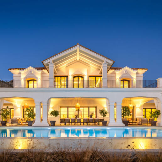 Prestigefylld Marbella Club Golf Villa med Breathtaking Mediterranean Vistas