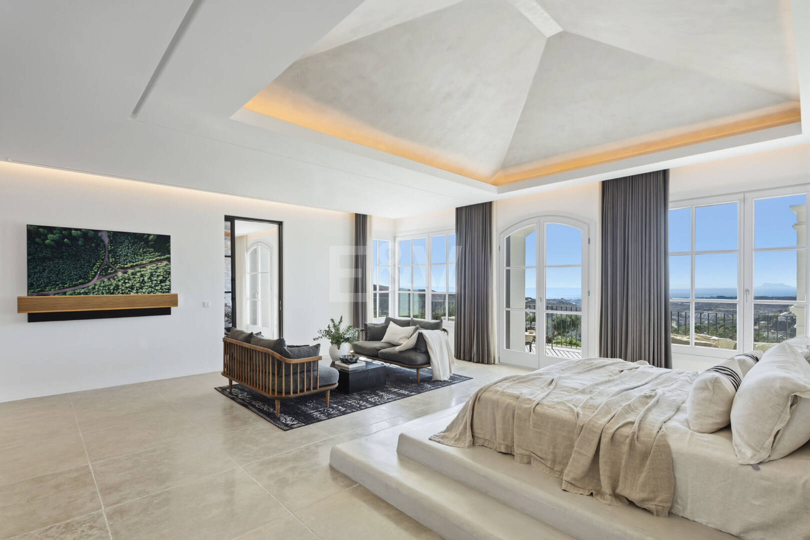 Prestigefylld Marbella Club Golf Villa med Breathtaking Mediterranean Vistas