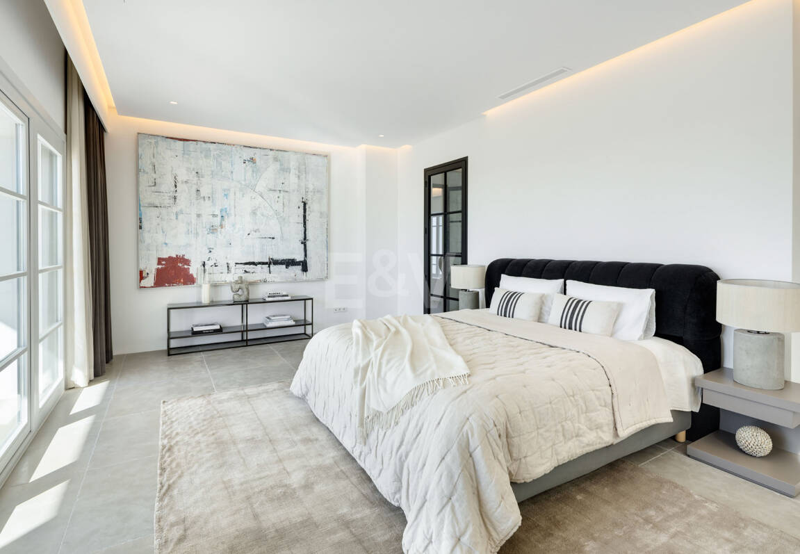 Prestigefylld Marbella Club Golf Villa med Breathtaking Mediterranean Vistas