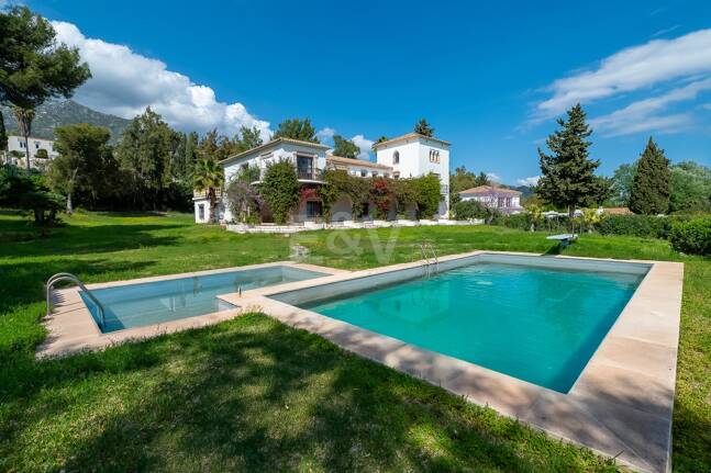 Exceptional Investment Opportunity on Marbella’s Golden Mile