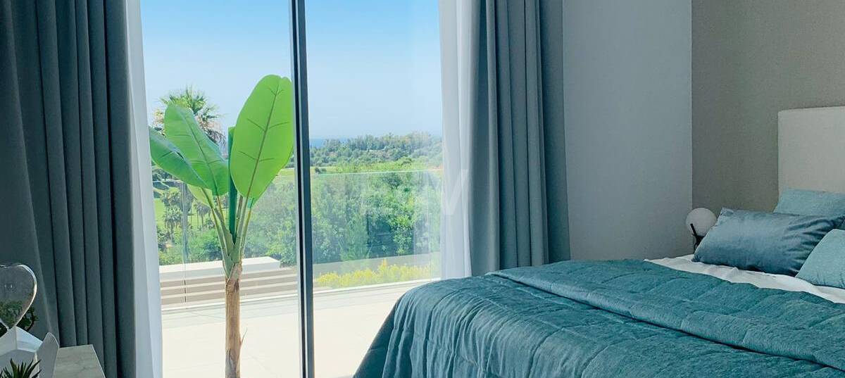 Luxury villa in a newly built private community – Santa Clara Golf, Marbella