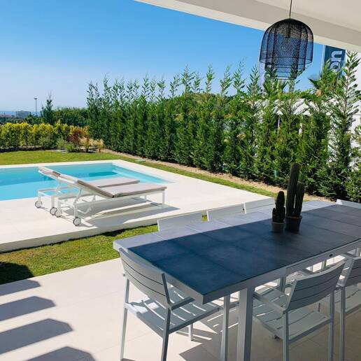 Luxury villa in a newly built private community – Santa Clara Golf, Marbella
