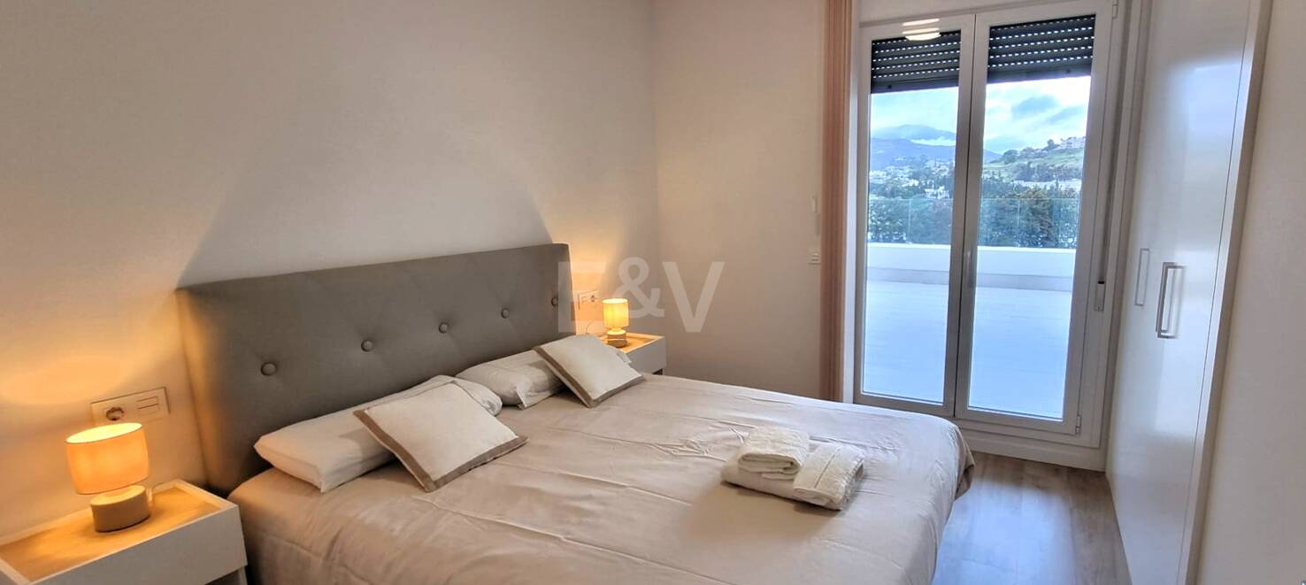 Exclusive 3-bedroom penthouse with a spectacular panoramic terrace in San Pedro de Alcántara