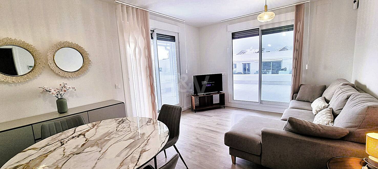 Exclusive 3-bedroom penthouse with a spectacular panoramic terrace in San Pedro de Alcántara