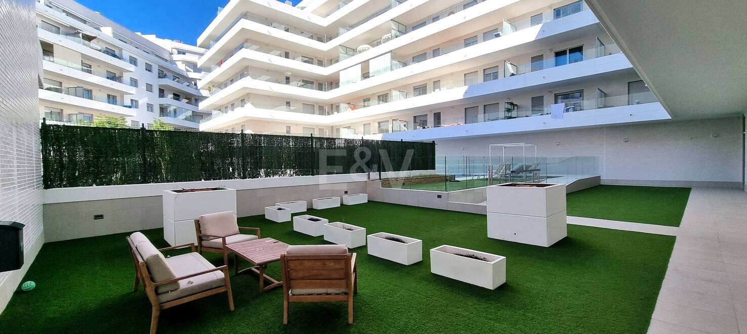 Exclusive 3-bedroom penthouse with a spectacular panoramic terrace in San Pedro de Alcántara