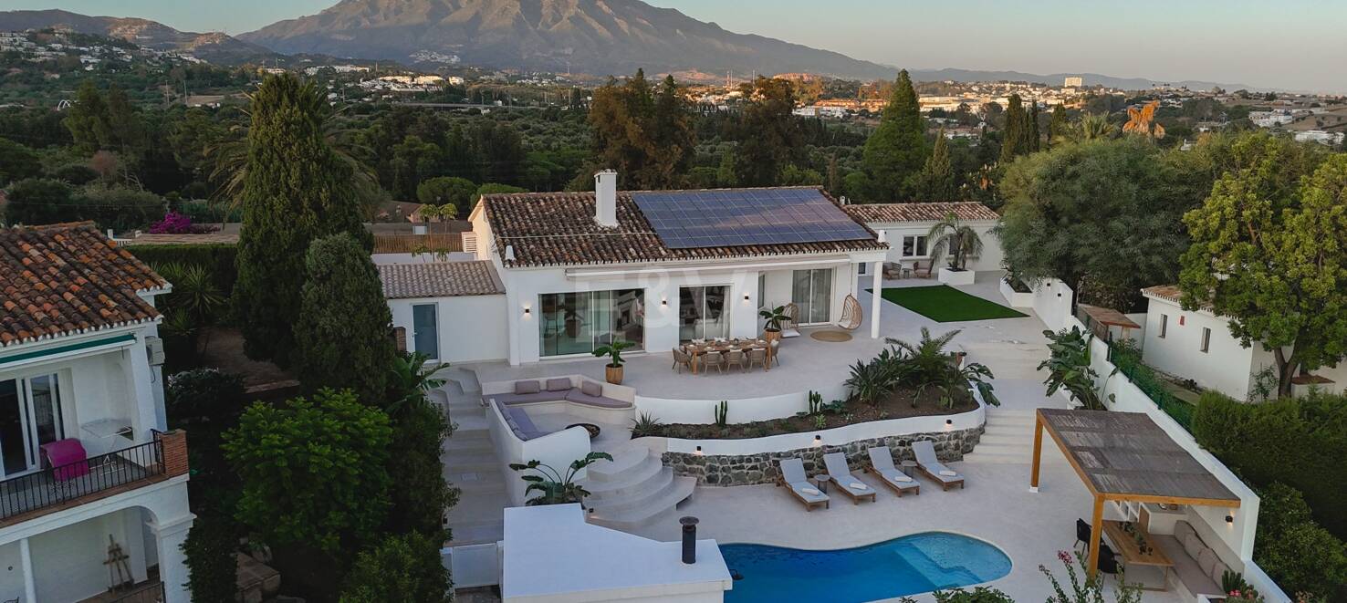 Villa with Open Horizons Views Close to Golf and Top Amenities