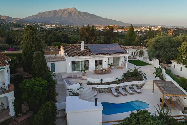 Villa con vistas abiertas cerca de golf y excelentes comodidades