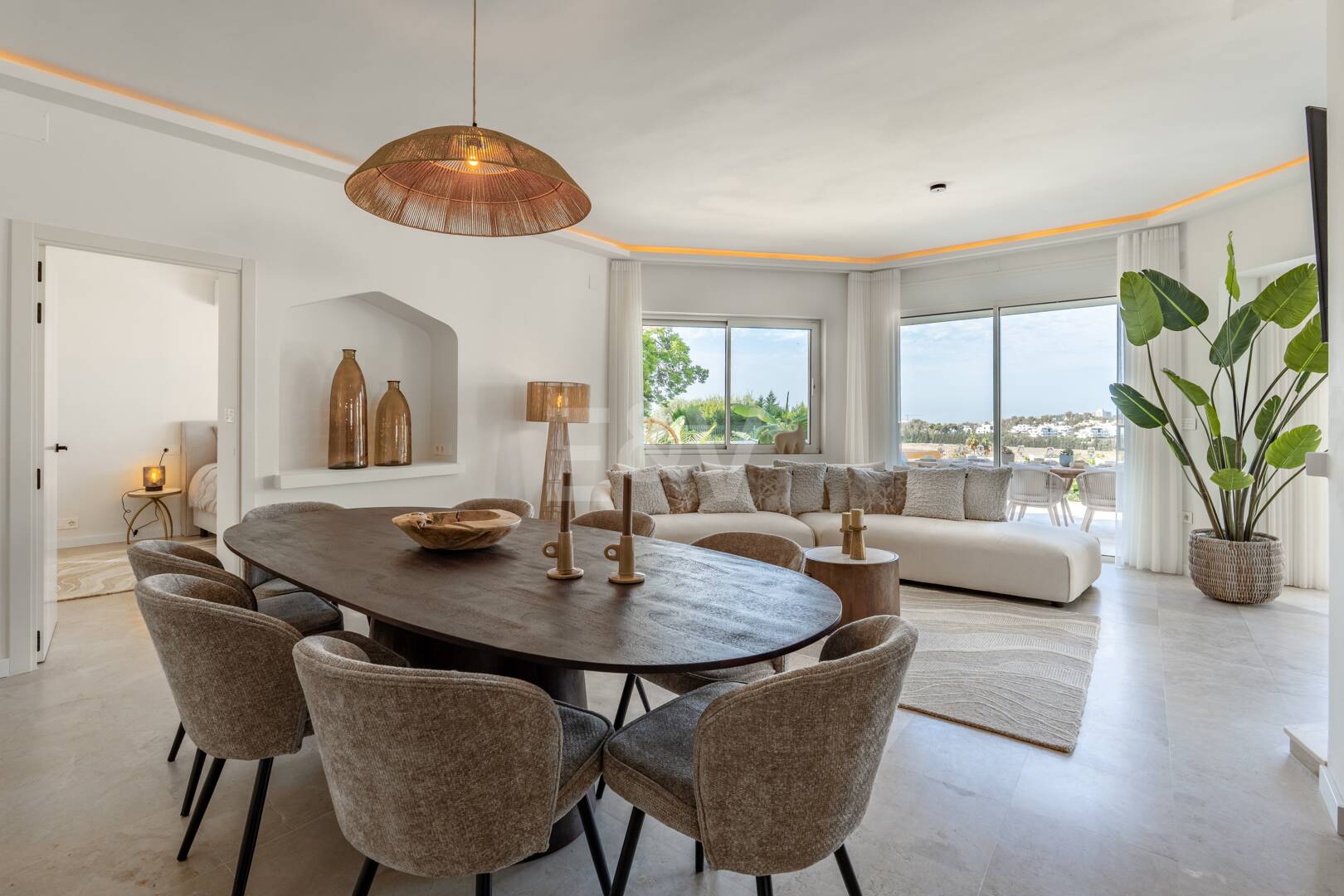 Villa con vistas abiertas cerca de golf y excelentes comodidades