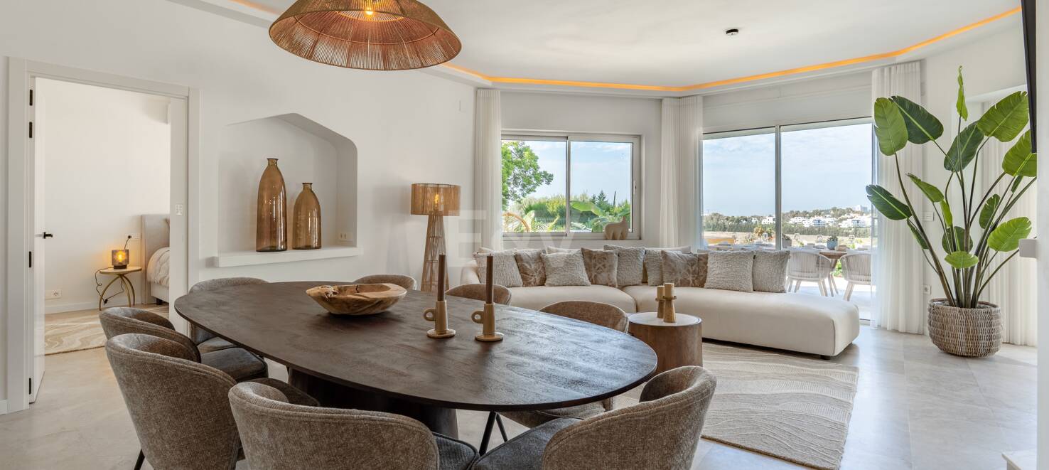 Villa with Open Horizons Views Close to Golf and Top Amenities