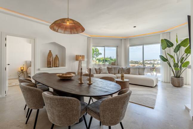 Villa con vistas abiertas cerca de golf y excelentes comodidades