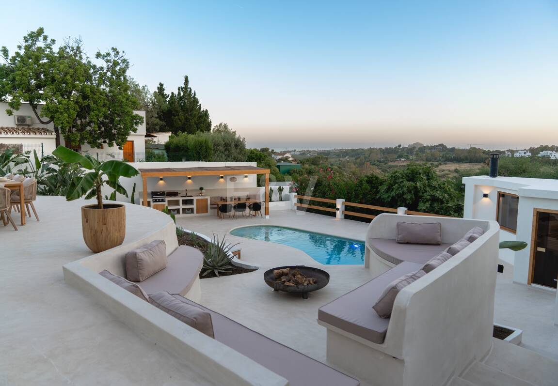 Villa con vistas abiertas cerca de golf y excelentes comodidades