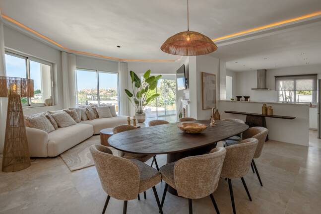 Villa con vistas abiertas cerca de golf y excelentes comodidades