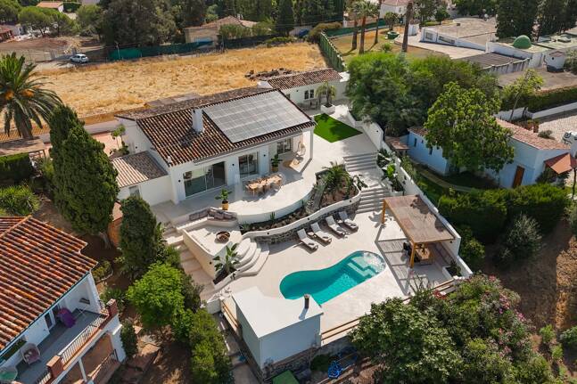Villa con vistas abiertas cerca de golf y excelentes comodidades