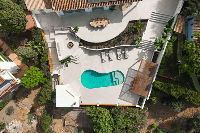 Villa con vistas abiertas cerca de golf y excelentes comodidades