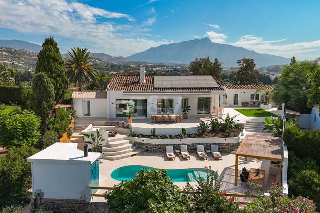 Villa con vistas abiertas cerca de golf y excelentes comodidades
