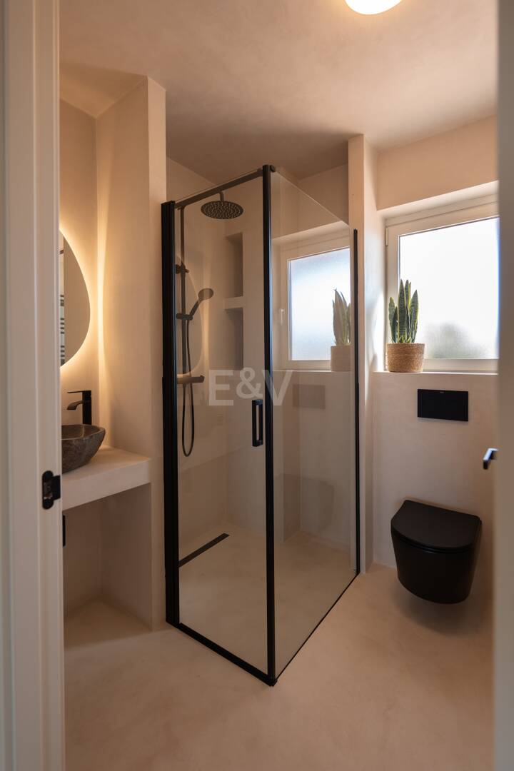 Villa con vistas abiertas cerca de golf y excelentes comodidades