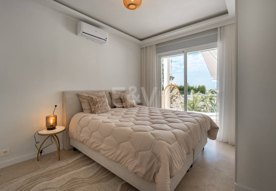 Villa con vistas abiertas cerca de golf y excelentes comodidades