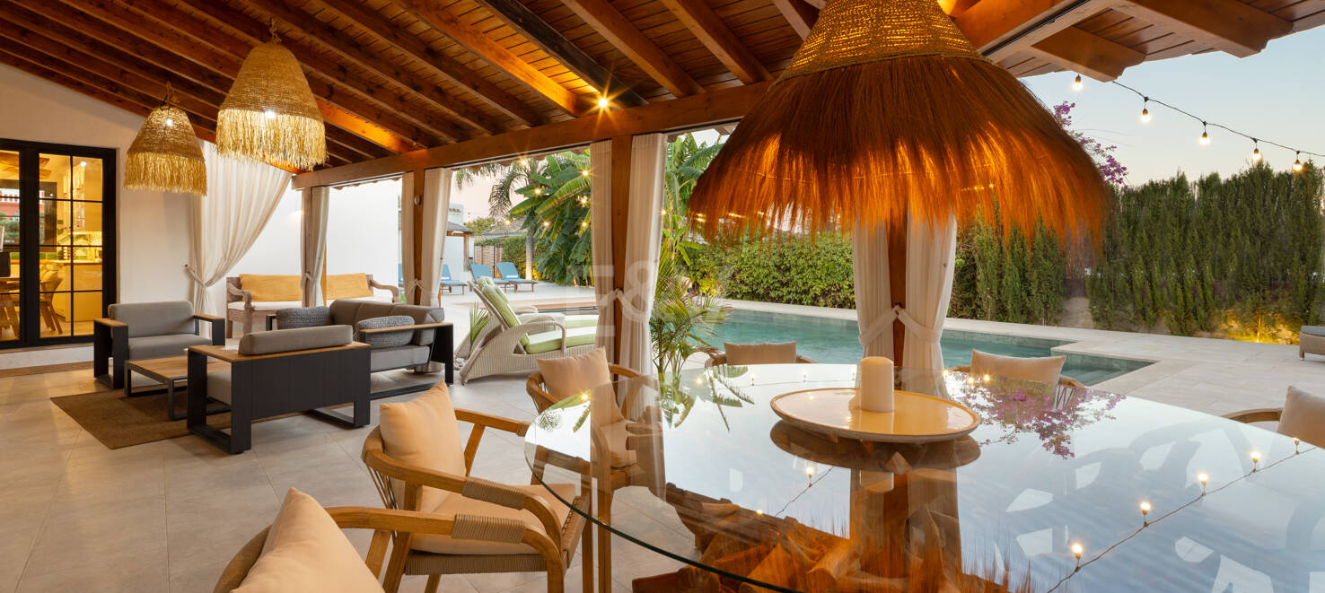 Villa Golf-Side con Encanto Ibicenco y Alojamiento Privado para Invitados