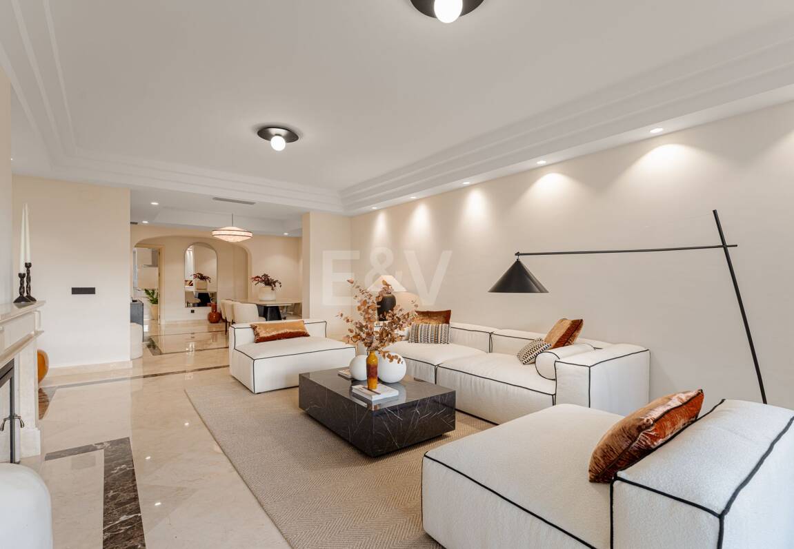 Elegante apartamento con jardín en una exclusiva comunidad cerrada