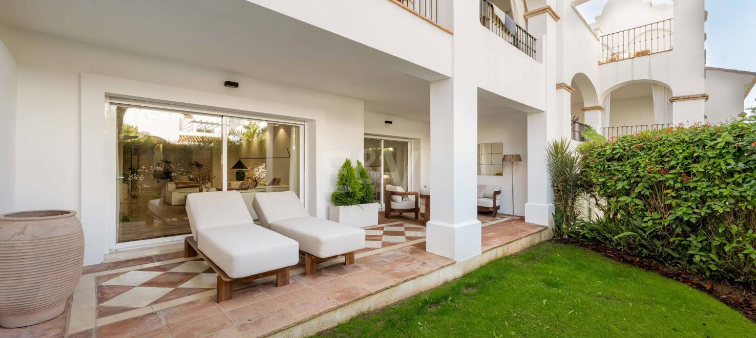 Elegante apartamento con jardín en una exclusiva comunidad cerrada