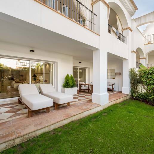 Elegante apartamento con jardín en una exclusiva comunidad cerrada