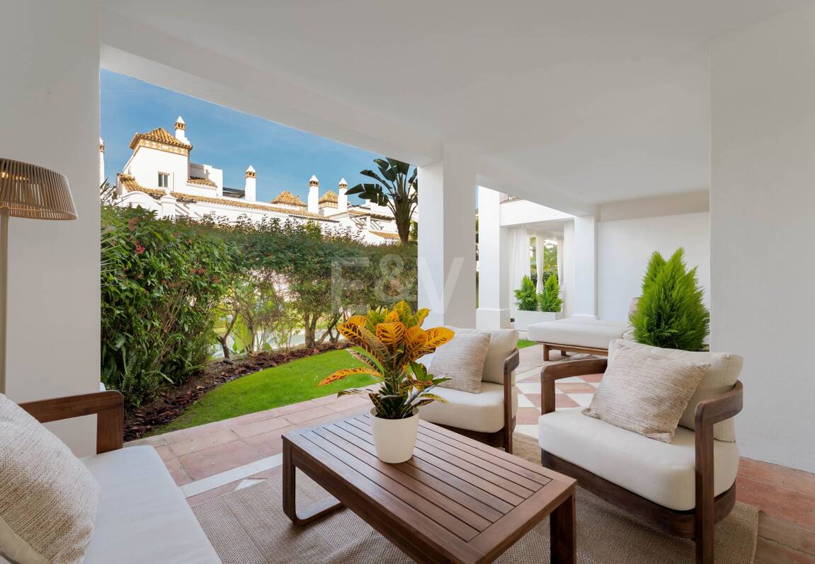 Elegante apartamento con jardín en una exclusiva comunidad cerrada