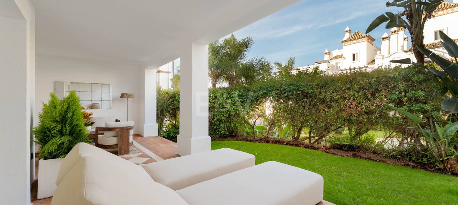 Elegante apartamento con jardín en una exclusiva comunidad cerrada