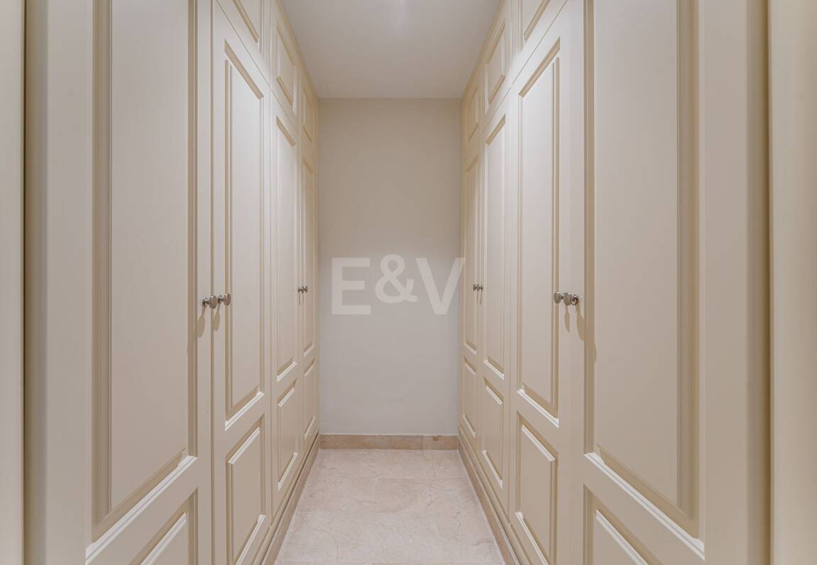 Elegante apartamento con jardín en una exclusiva comunidad cerrada