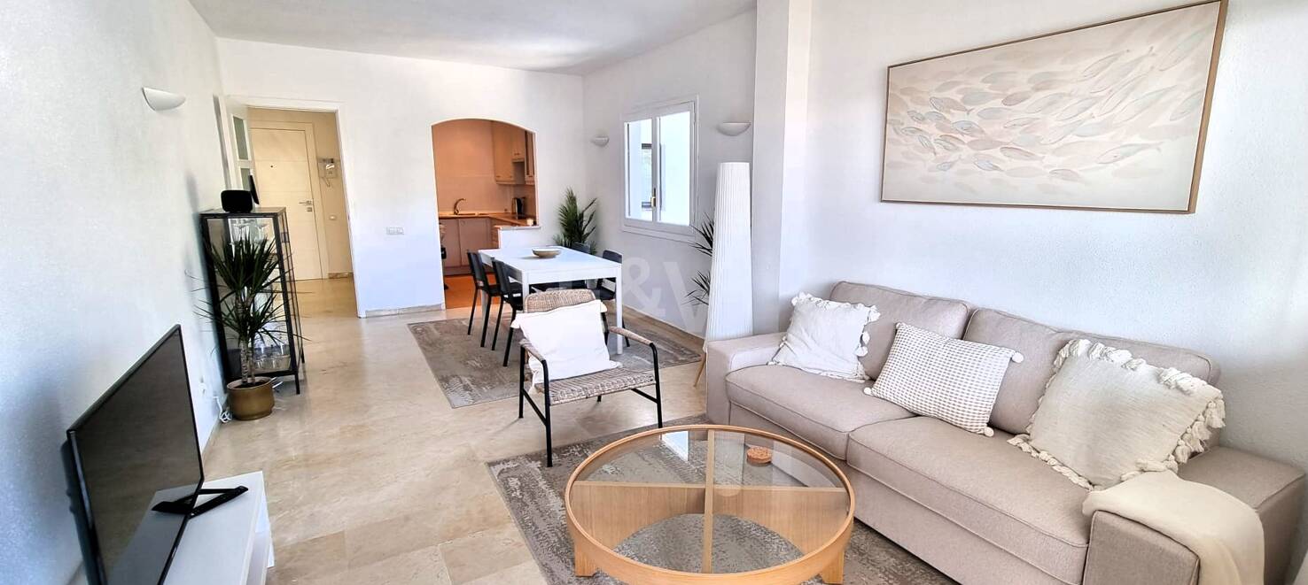 Newly renovated modern apartment on the Golden Mile – Walkable lifestyle and double garage