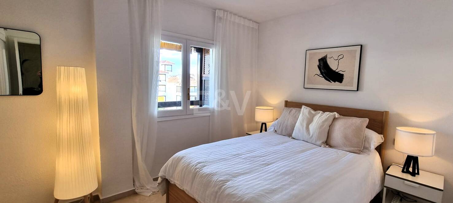 Newly renovated modern apartment on the Golden Mile – Walkable lifestyle and double garage