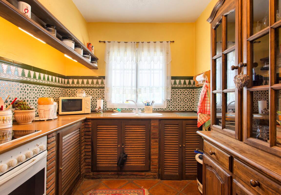 Maison de ville andalouse à Benahavís Centre avec vues sur la montagne & Investissement Appel