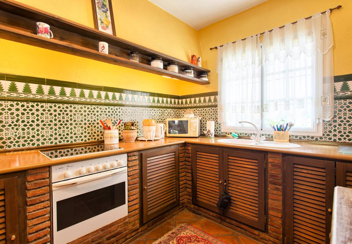 Maison de ville andalouse à Benahavís Centre avec vues sur la montagne & Investissement Appel