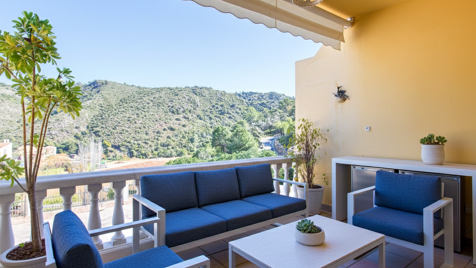 Maison de ville andalouse à Benahavís Centre avec vues sur la montagne & Investissement Appel