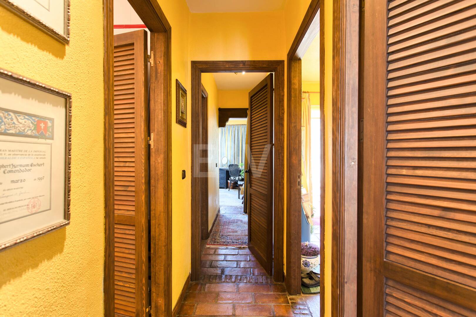 Maison de ville andalouse à Benahavís Centre avec vues sur la montagne & Investissement Appel