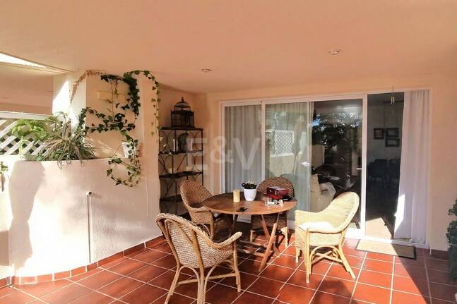 Spacious quality apartment with 3 bedrooms in the heart of the Golden Mile, walking distance to the beach and all services