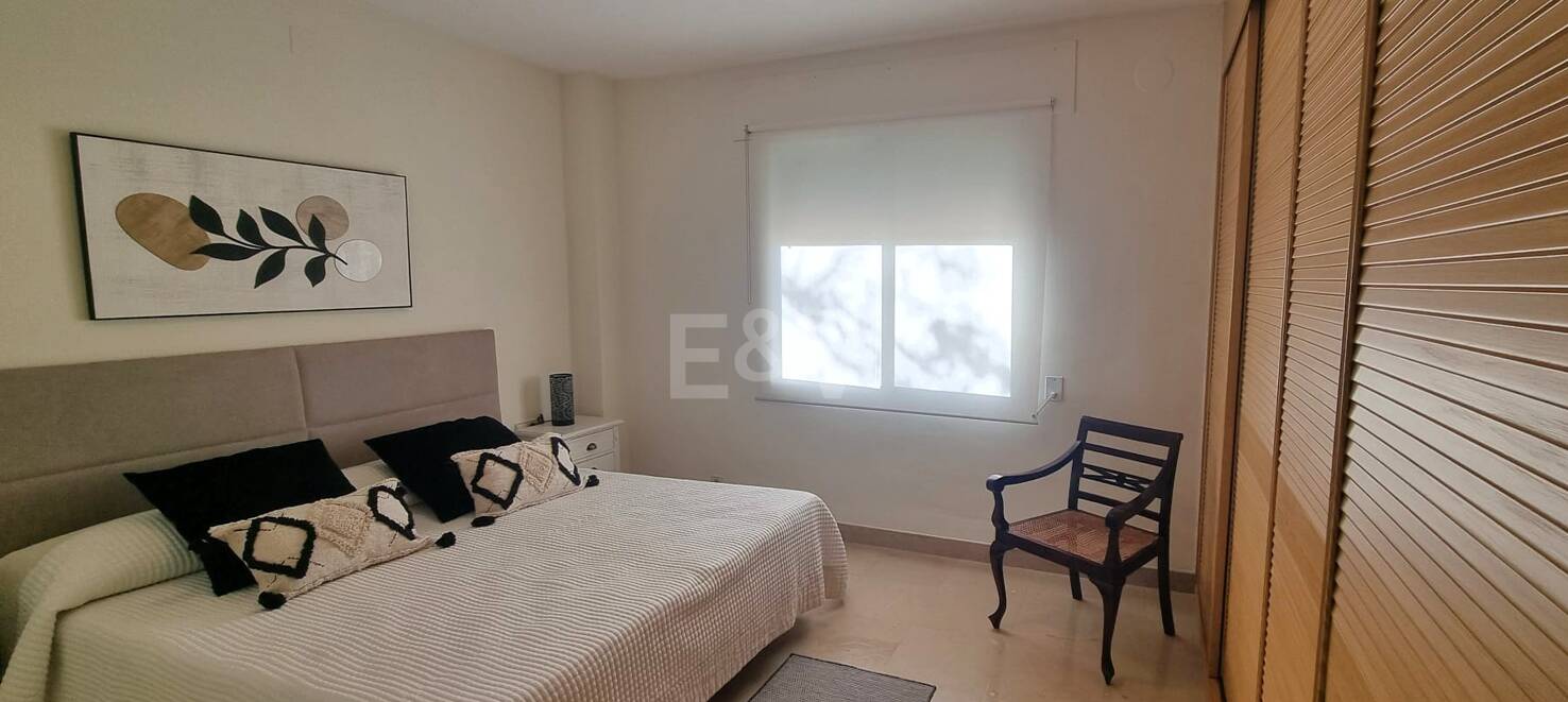 Geräumige Qualitätswohnung mit 3 Schlafzimmern an der Goldenen Meile, zu Fuß zum Strand und allen Dienstleistungen