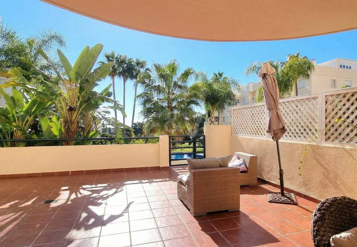 Spacious quality apartment with 3 bedrooms in the heart of the Golden Mile, walking distance to the beach and all services