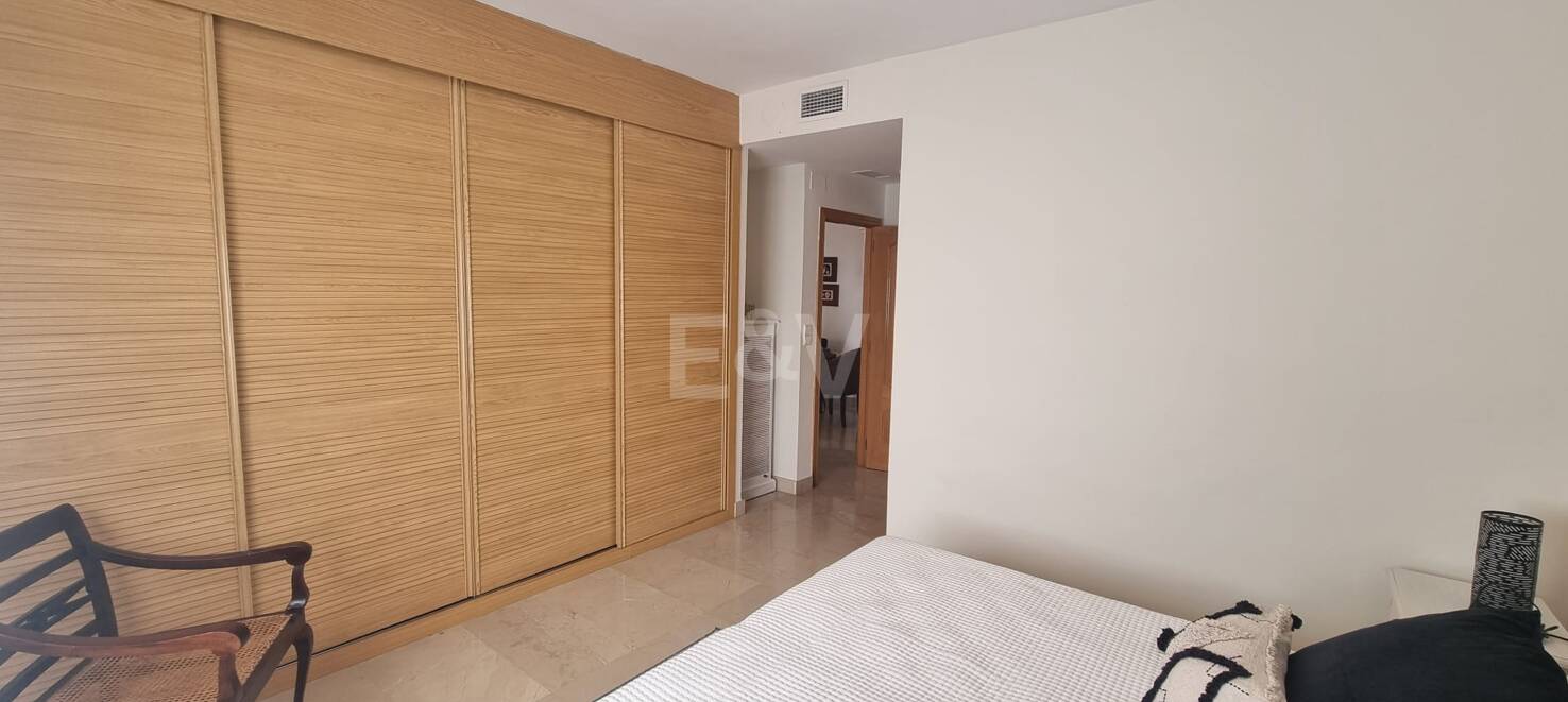 Geräumige Qualitätswohnung mit 3 Schlafzimmern an der Goldenen Meile, zu Fuß zum Strand und allen Dienstleistungen