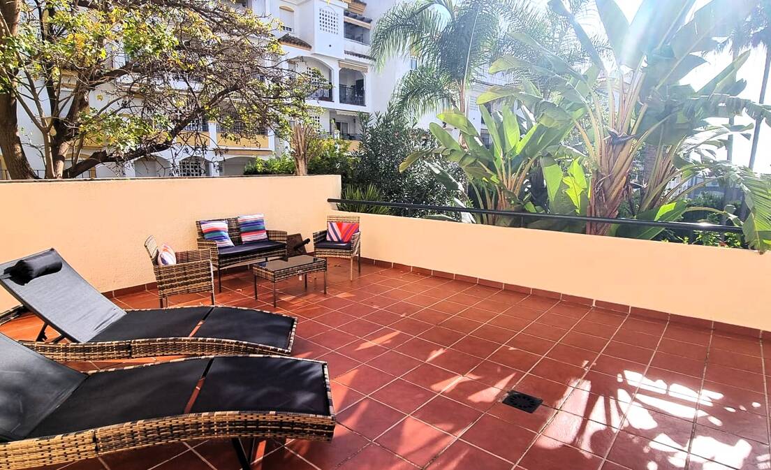 Geräumige Qualitätswohnung mit 3 Schlafzimmern an der Goldenen Meile, zu Fuß zum Strand und allen Dienstleistungen