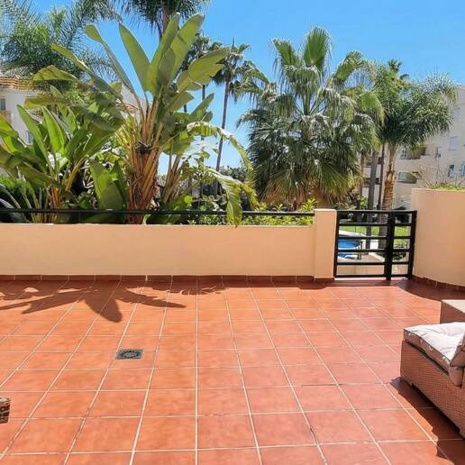Spacious quality apartment with 3 bedrooms in the heart of the Golden Mile, walking distance to the beach and all services
