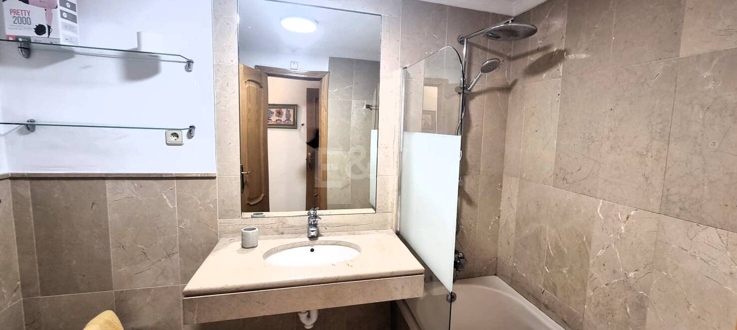 Geräumige Qualitätswohnung mit 3 Schlafzimmern an der Goldenen Meile, zu Fuß zum Strand und allen Dienstleistungen