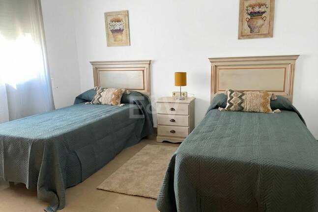 Spacious quality apartment with 3 bedrooms in the heart of the Golden Mile, walking distance to the beach and all services