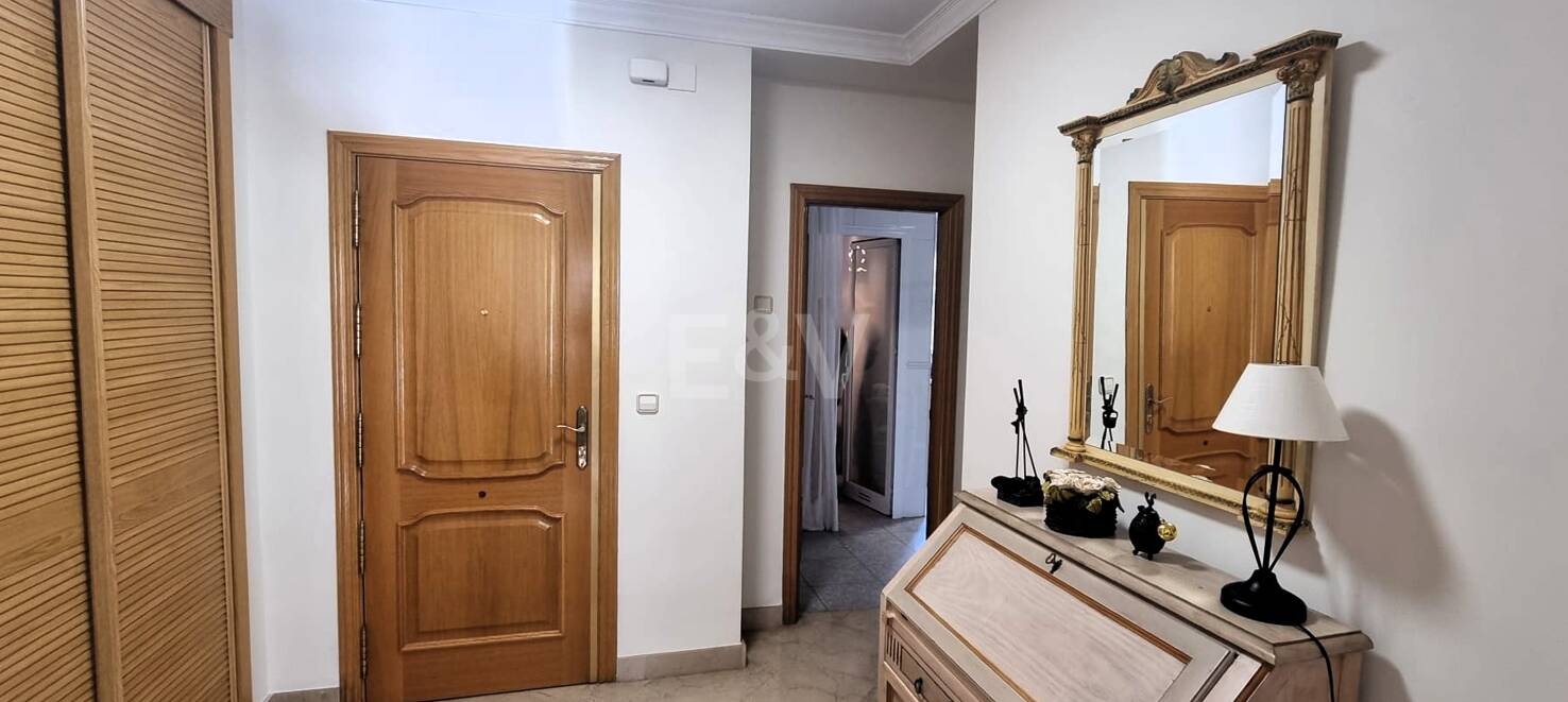 Geräumige Qualitätswohnung mit 3 Schlafzimmern an der Goldenen Meile, zu Fuß zum Strand und allen Dienstleistungen