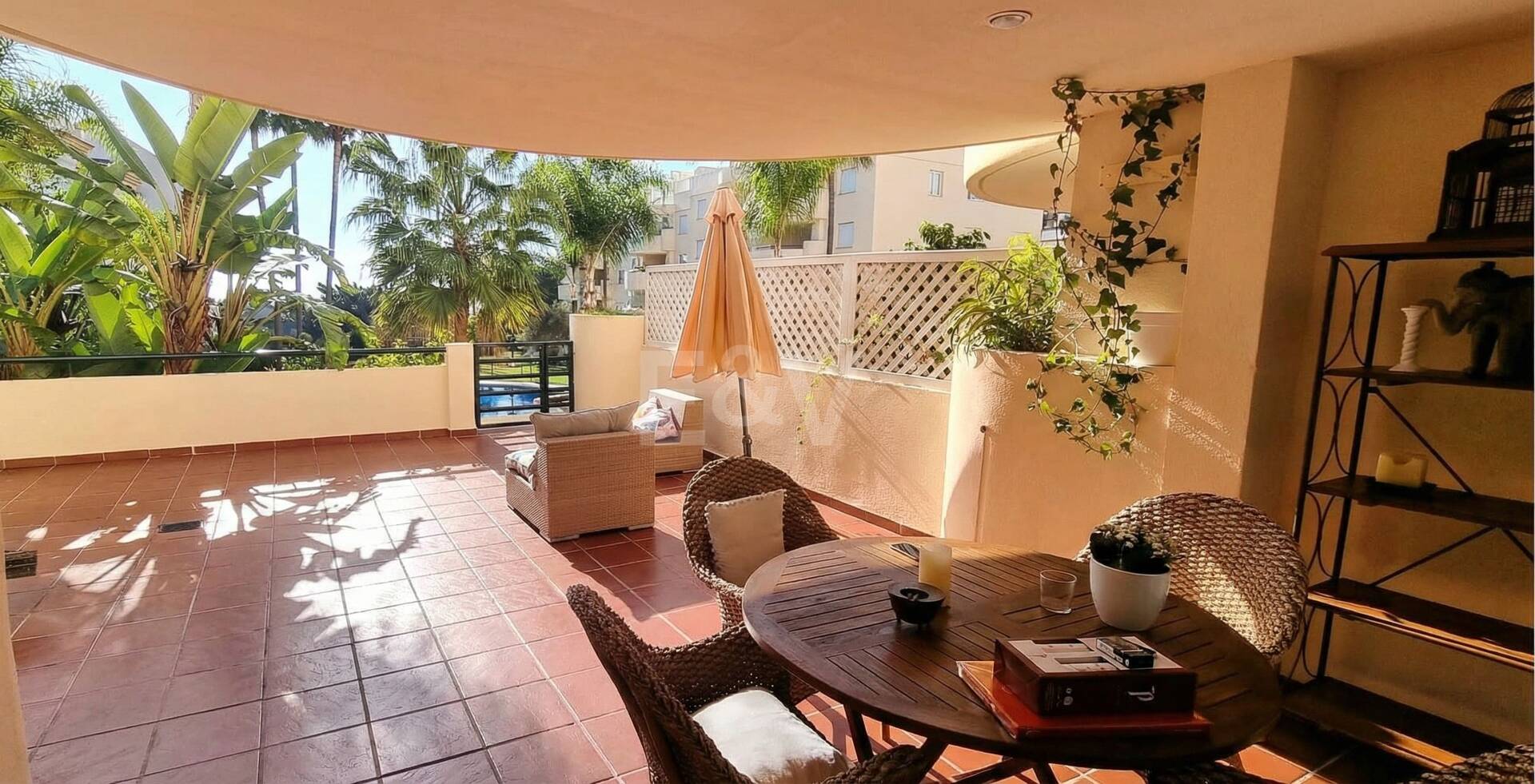 Spacious quality apartment with 3 bedrooms in the heart of the Golden Mile, walking distance to the beach and all services