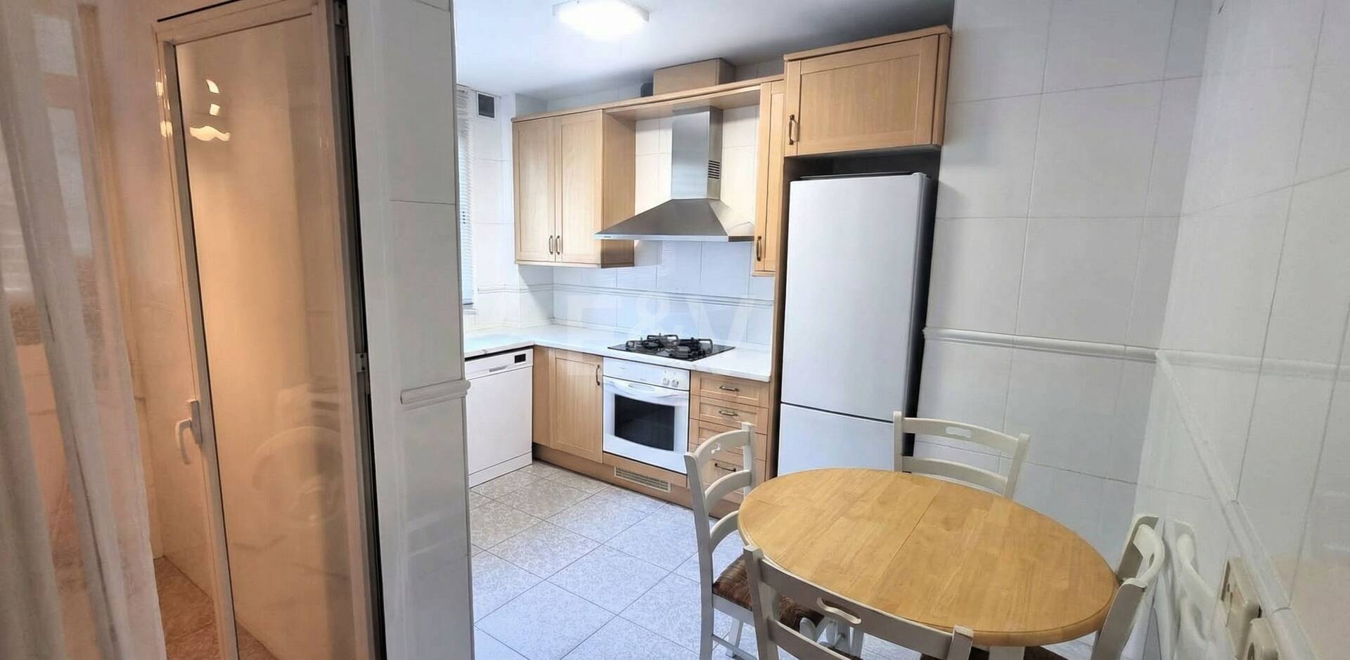 Spacious quality apartment with 3 bedrooms in the heart of the Golden Mile, walking distance to the beach and all services