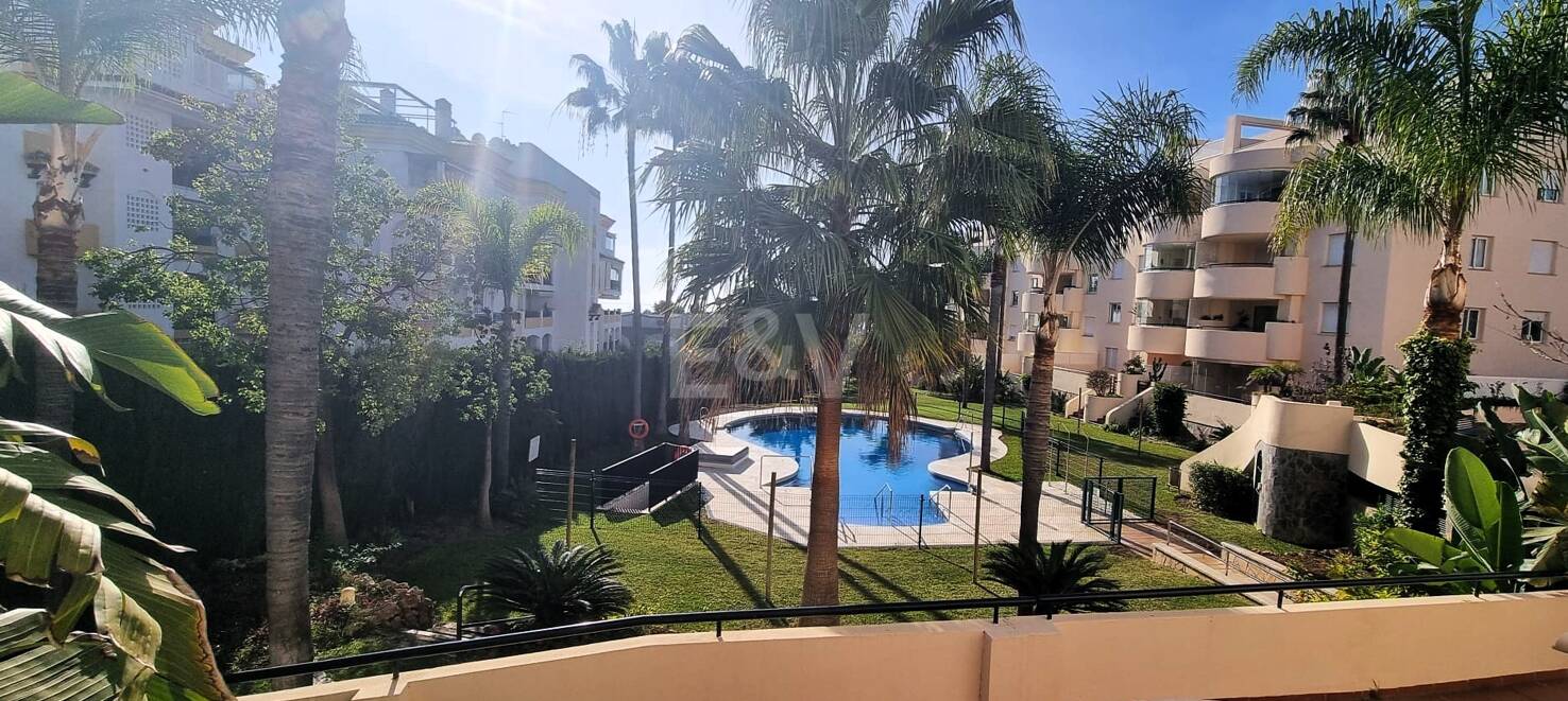 Geräumige Qualitätswohnung mit 3 Schlafzimmern an der Goldenen Meile, zu Fuß zum Strand und allen Dienstleistungen