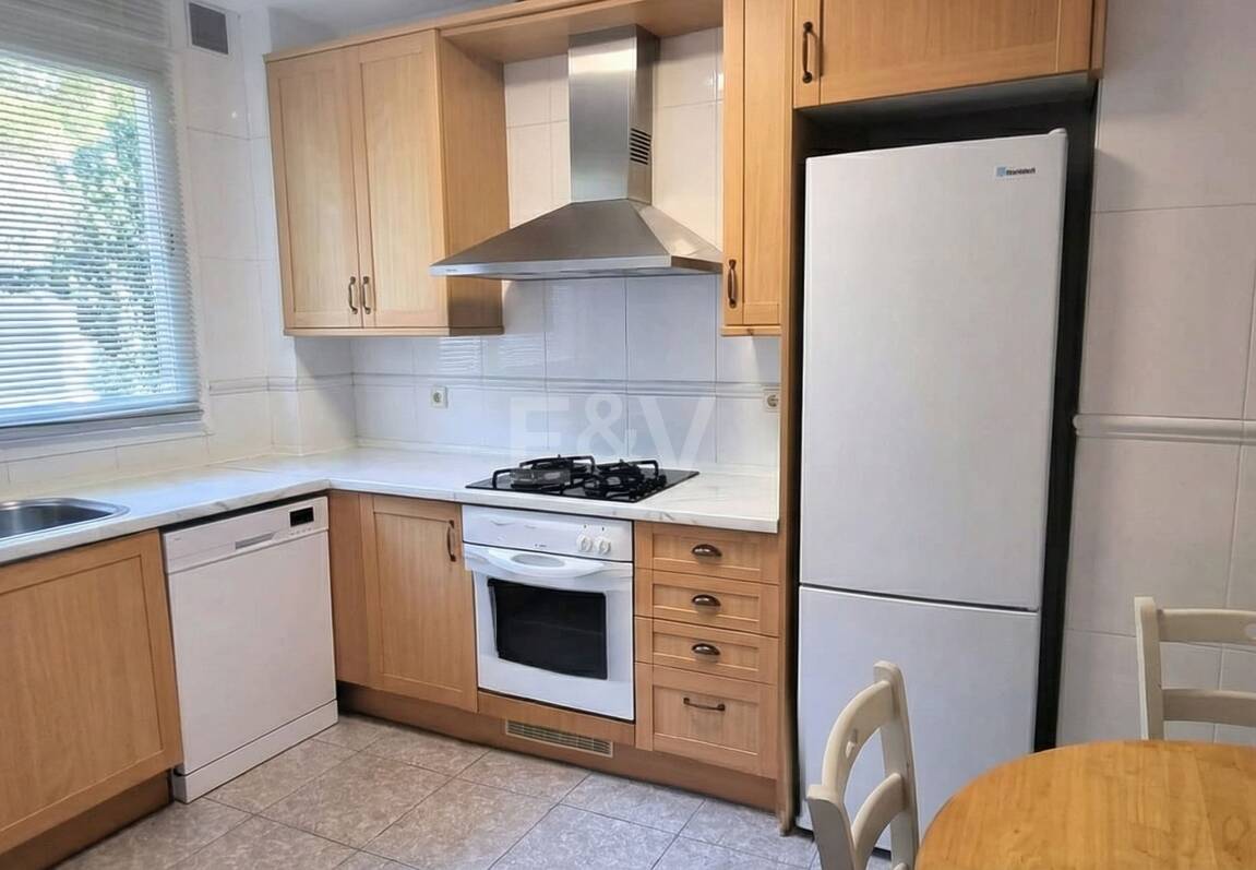 Spacious quality apartment with 3 bedrooms in the heart of the Golden Mile, walking distance to the beach and all services